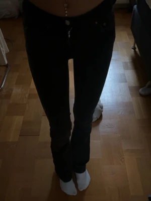 Svarta lågmidjade bootcut jeans - Svarta bootcut lågmidjade jeans.