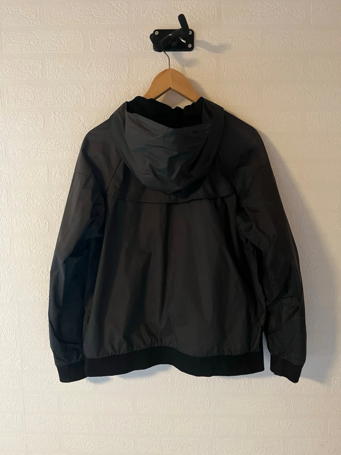 Svart Nike vindjacka med huva - 3