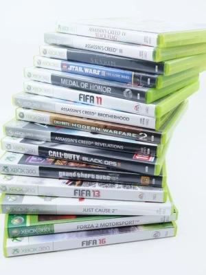 Söker Xbox 360 spelpaket/spel - Söker xbox 360 spel helst kompletta men om inte så funkar det också, skicka bild på spelen du har och ett pris så kan vi säker anordna en affär