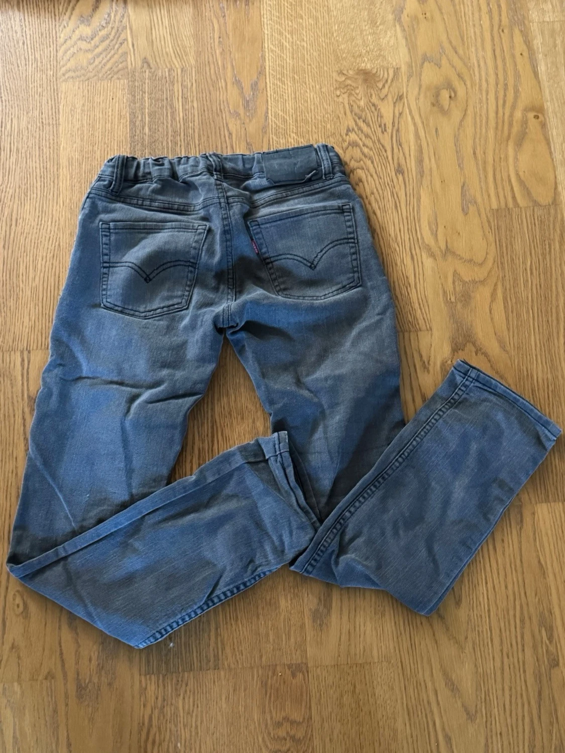 Blå smala Levis jeans med stretch - 2