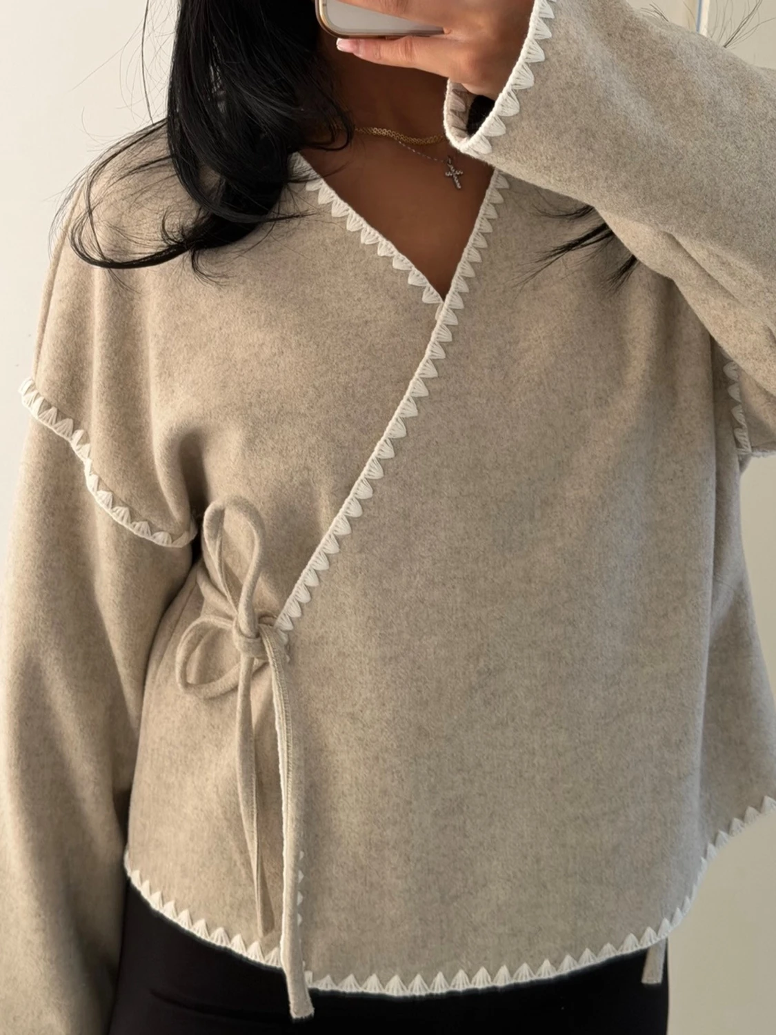 Beige omlottkofta med knytband - 3