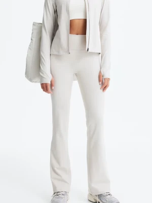 Tränningstights hm move  - Tränningsthits ifrån hm move i beiget. Använda max 7 gånger inga defekter