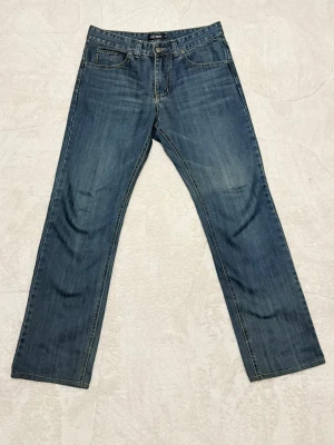 Armani jeans - Blåa Armani jeans, mycket bra skick