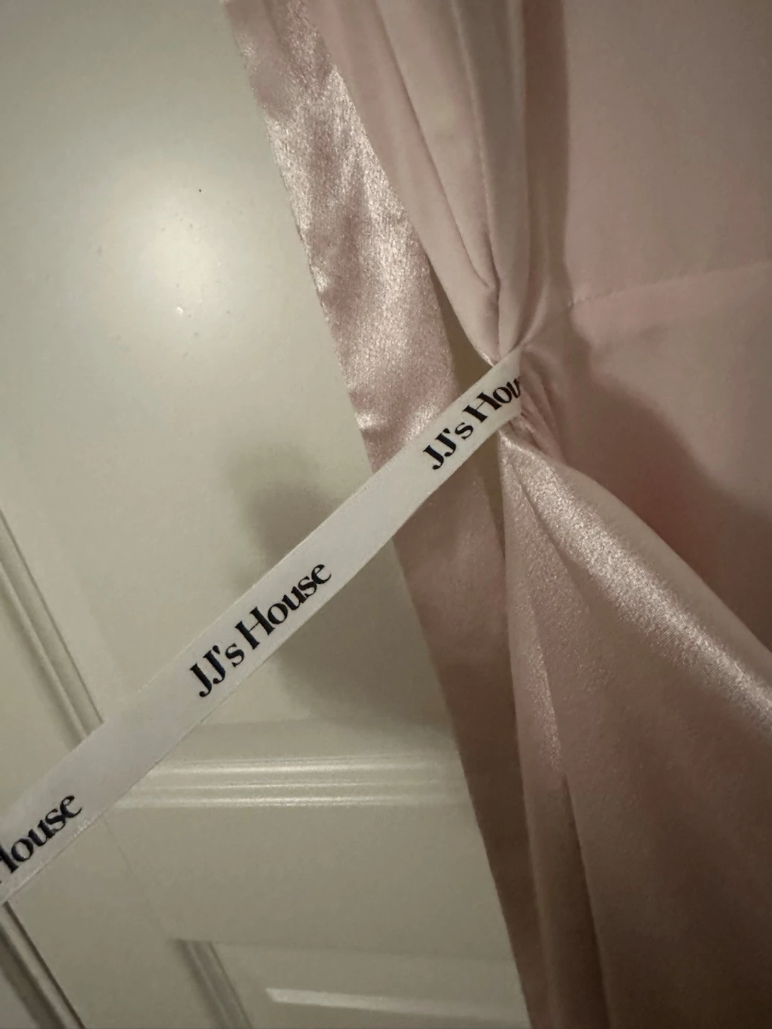 Ljusrosa långklänning med öppen rygg - 2