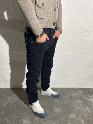 Replay jeans  - Ett par riktigt snygga jeans från Replay i storlek W31 L32 i modellen anbbas hyperflex 