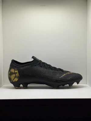 Nike Mercurial Vapor 12 - Nike Mercurial Vapor 12 Elite FG “Black Lux” 🎩  Size- 7 US/ 40 EU 🇪🇺   Condition- 9/10