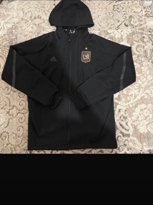 LAFC Adidas zip-hoodie - LAFC Adidas zip-hoodie i storlek M. Använd endast ett par gånger