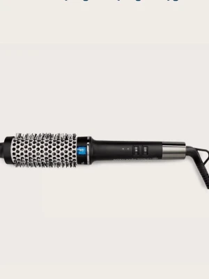 Björn Axén värmeborste - Aldrig använd, säljer eftersom jag använder mig av annat just nu ❤️❤️ 38mm