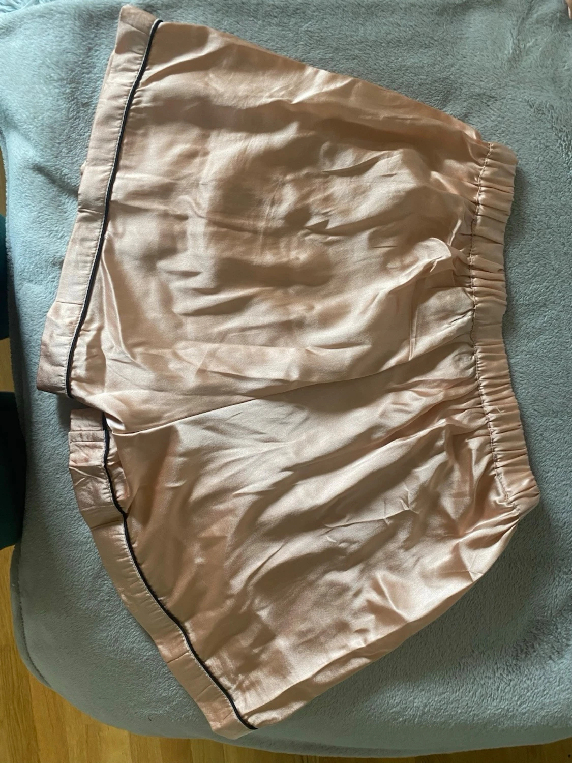 Satin pyjamasset shorts och T-shirt - 2