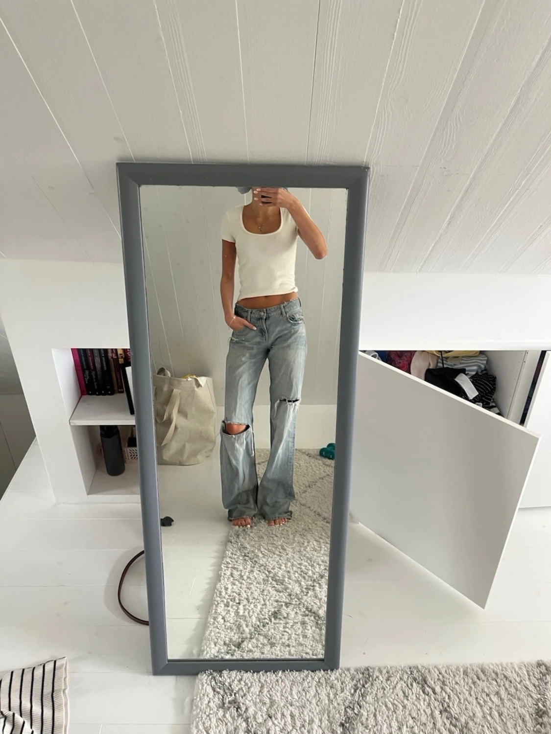Ribbad vit croppad topp Monki