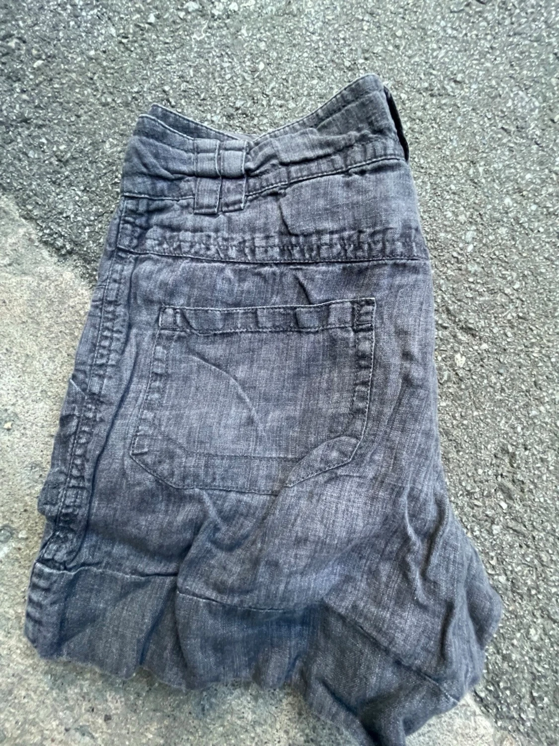 Grå shorts från H&M med fickor - 2