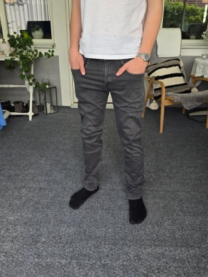 Replay jeans - Snygga Replay jeans i storlek W32/L32, modell Anbass. Mycket bra skick. Skriv om du undrar något! 