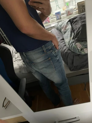 Nudie jeans  - Säljer mina nudie jeans i modellen brute knute 29:30 inga skador och kommer ej till användning, för fler frågor hör av er(: