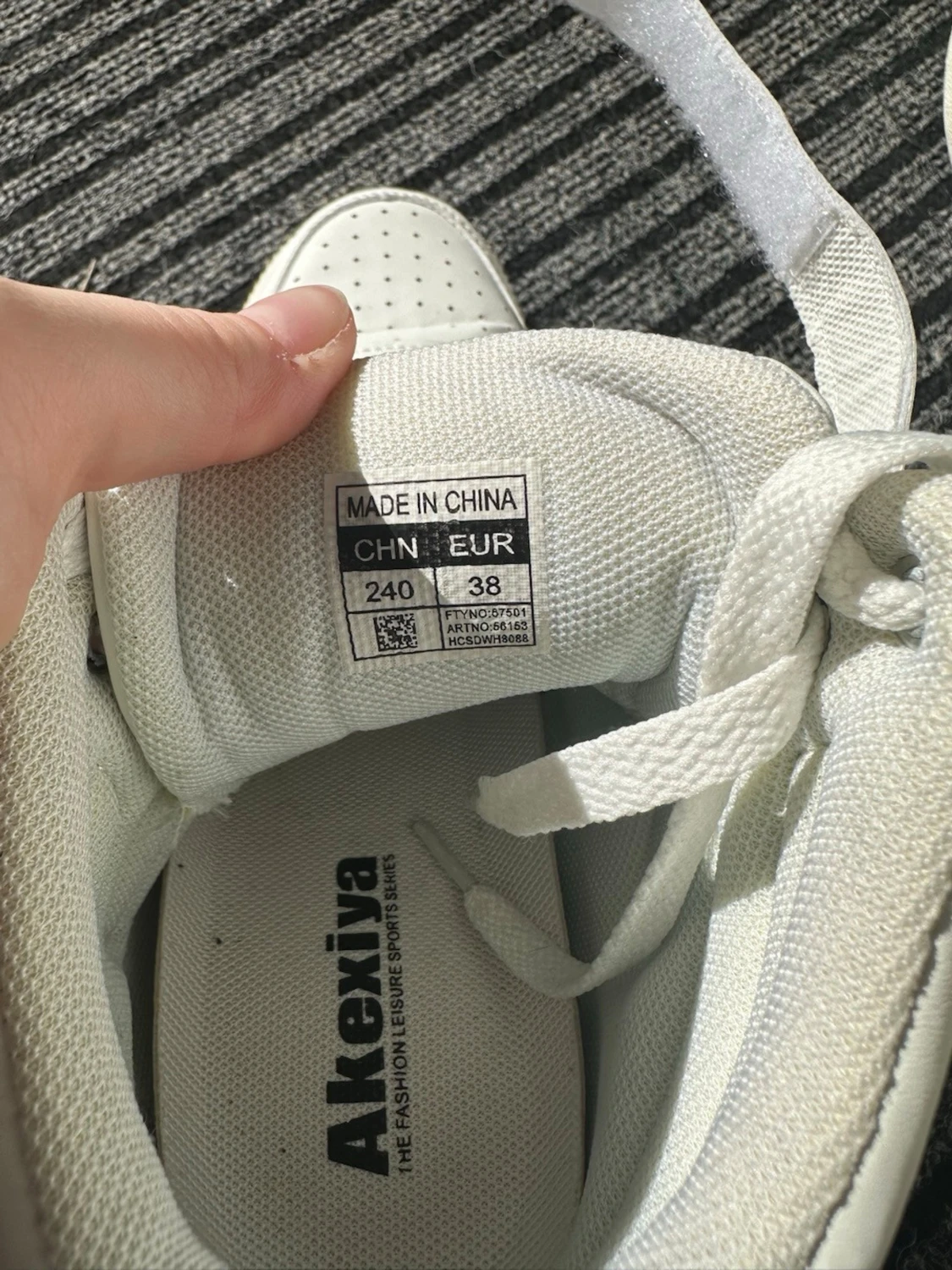 Vita höga sneakers med kardborreband - 4