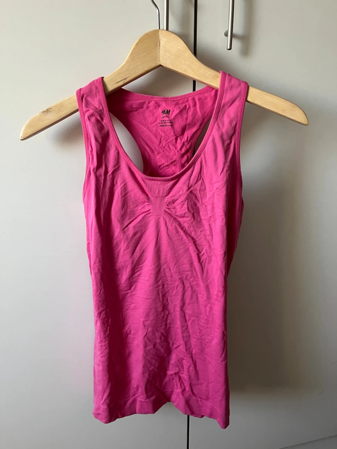 Rosa träningstopp från H&M