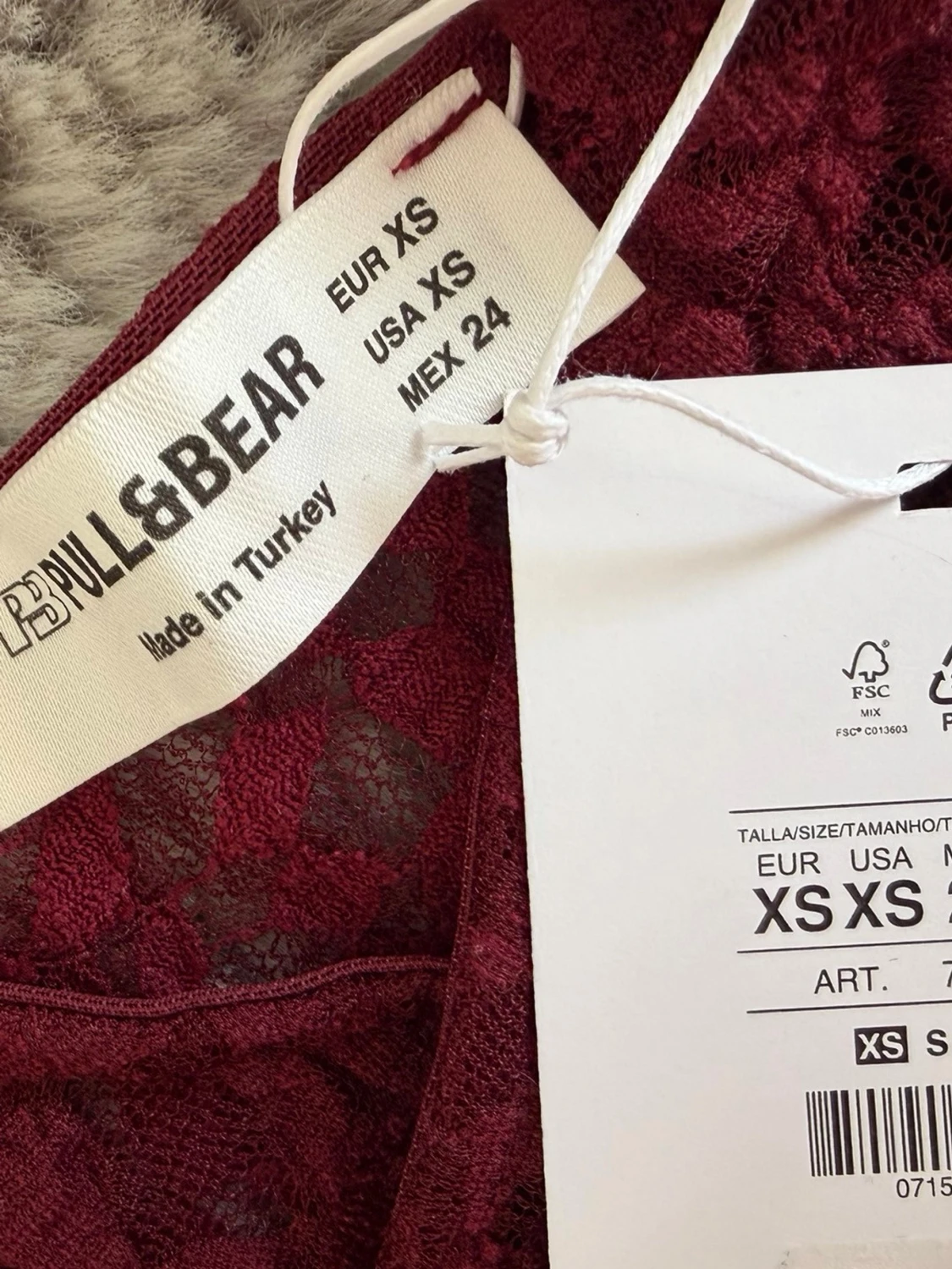 Vinröd spets tröja - 1