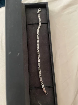 Kejsar länk - Väldigt fin armband som matchar till allting 4,5mm 19cm (pris kan diskuteras)