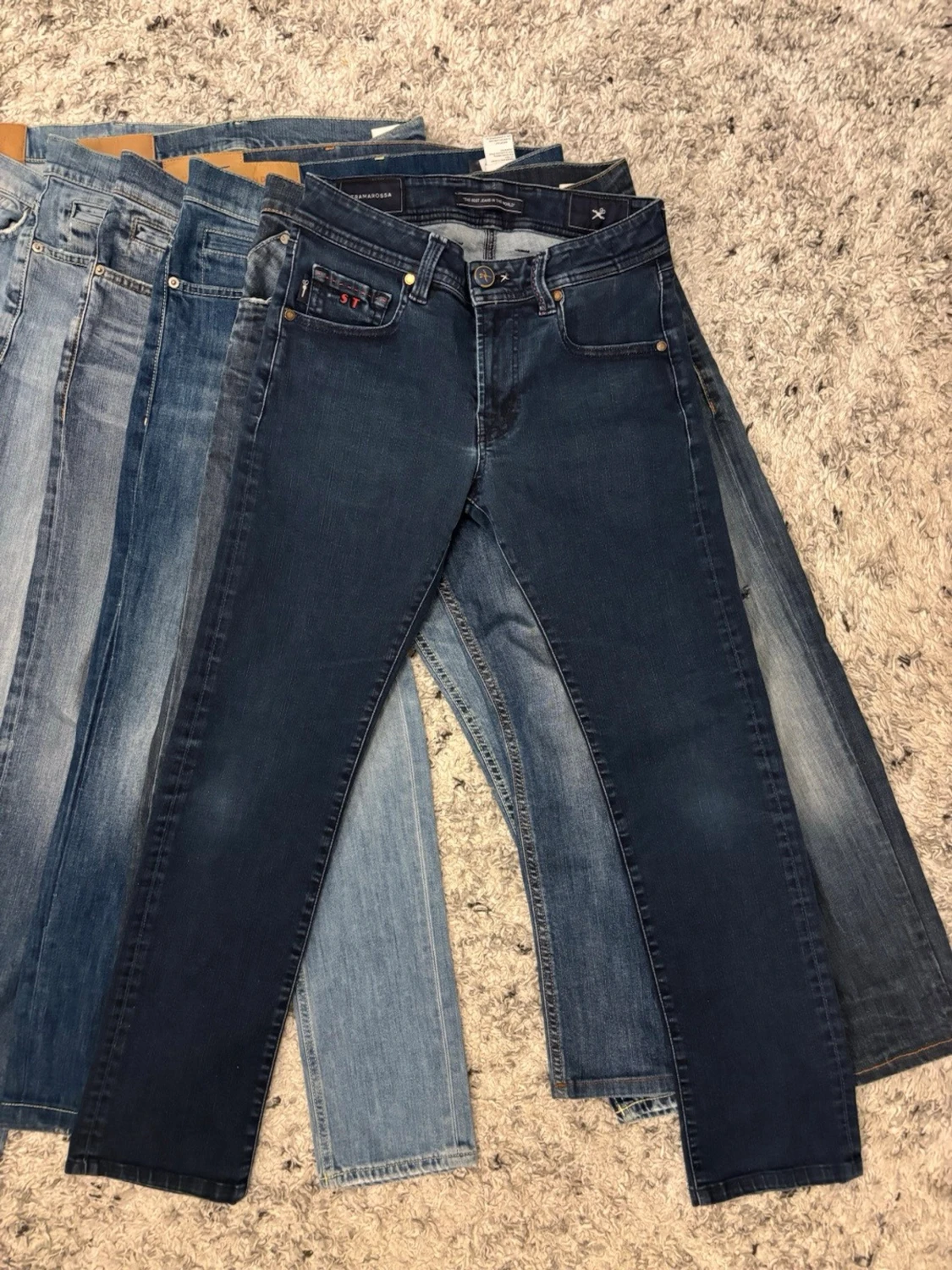 Mix av Dondup jeans + 1 par Tramaross a i olika tvättar - 1