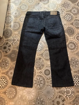 Selvedge bootcut Diesel jeans - Diesel bootcut jeans i 30/31. De är selvedge vilket gör att d efter snygga fades efter användning. Kan diskutera priset, hör av vid frågor eller funderingar