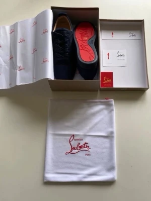 (Äkta) Christan louboutins skor - Christian louboutins.