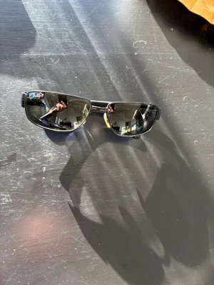 Solglasögon  - Snabba solglasögon hitta hemam Frächa perfekt till våren 