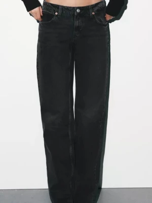 Zara jeans - Svarta Zara jeans, nyskick