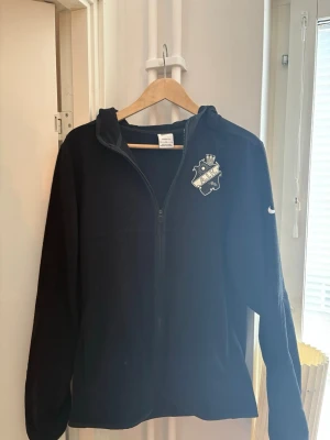 AIK hoodie  - Snygg aik hoodie som sitter bra i storlek M. Bra skick. Skriv vid funderingar 