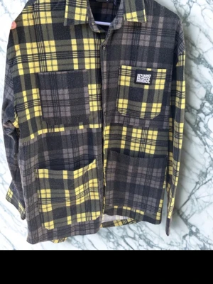 Reclaimed vintage overshirt - En overshirt från reclaimed vintage i storlek S. Otroligt snygg och passar till allt. Mycket bra skick!