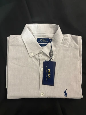 Polo Ralph Lauren Lin skjorte - Helt ny Polo Lin skjorte, ingen skade eller bruksmerker 