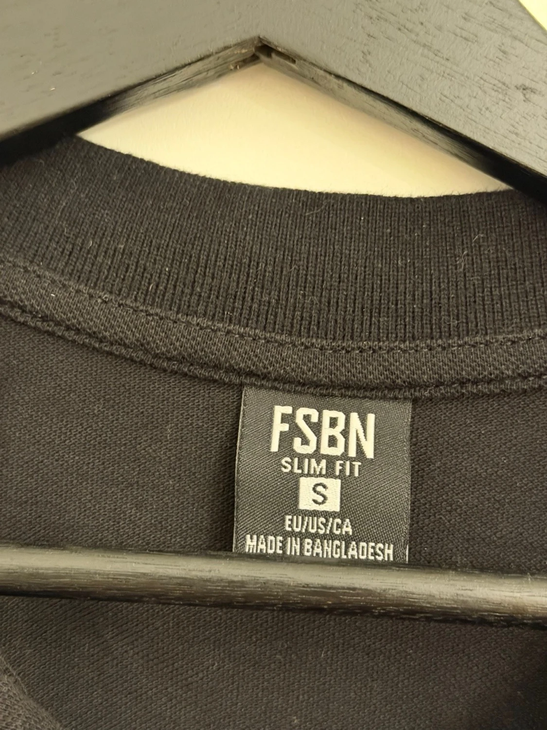 Svart pikétröja från FSBN - 1