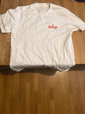Marlboro vintage t-shirt - En fet t-shirt till sommaren