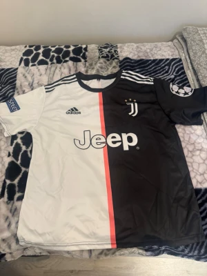 Ronaldo fotbollströja - Helt ny, Juve