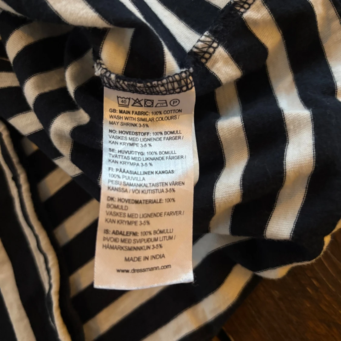 Randig t-shirt i bomull från Monki - 3