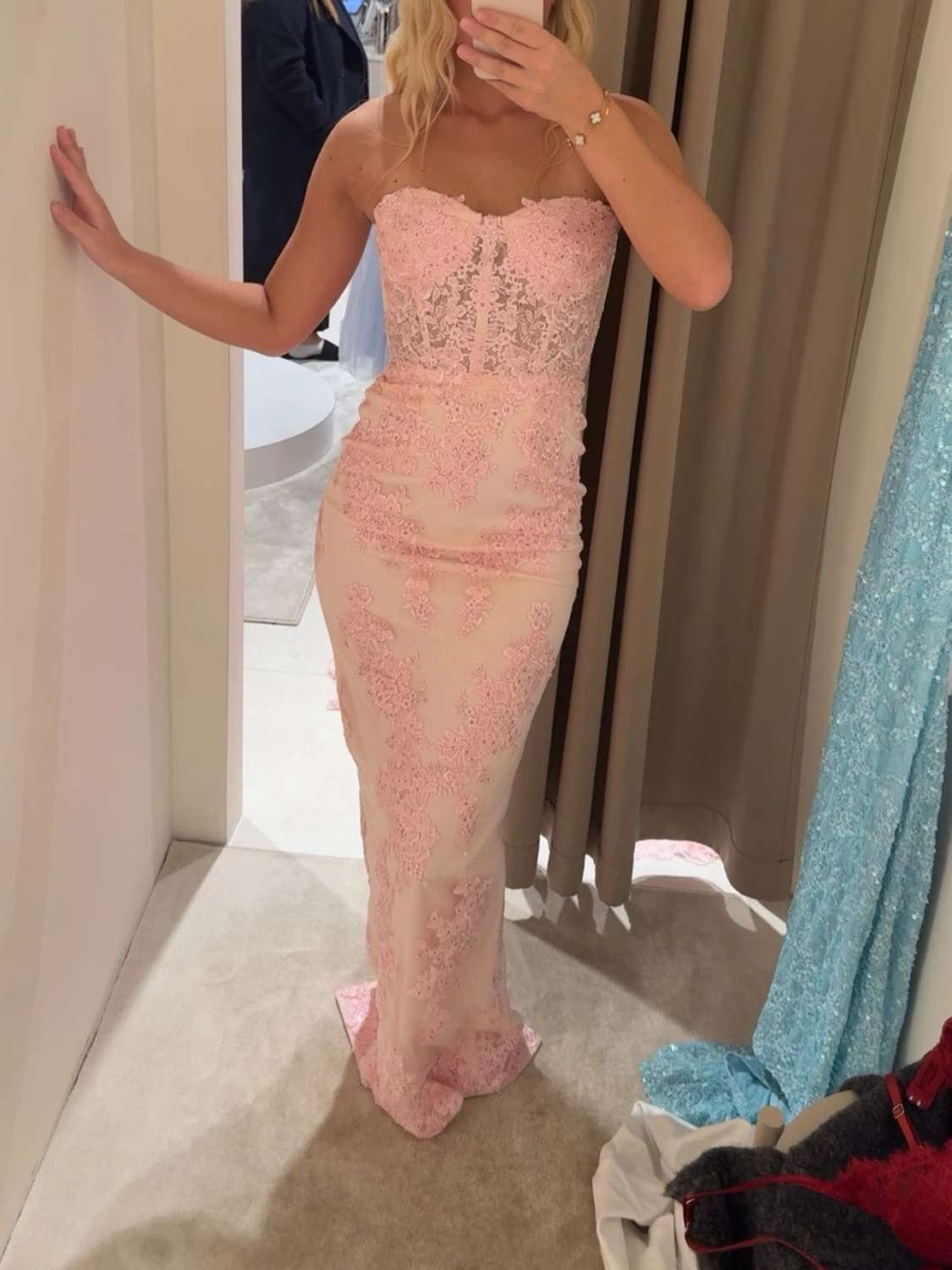 Lång rosa balklänning 