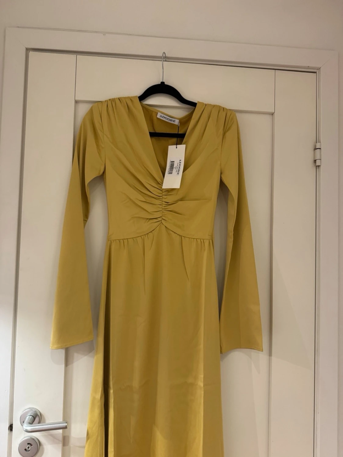 Gul långklänning från Adoore - 1