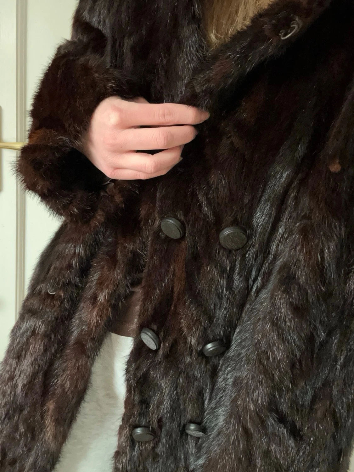 Mörkbrun lång pälsjacka - 3