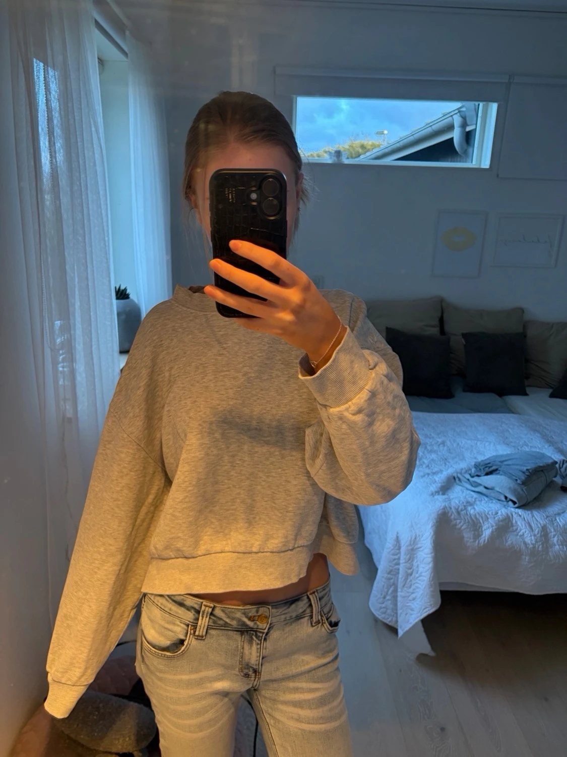 Grå croppad sweatshirt - 1