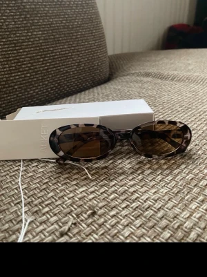 Arket solglasögon  - Fint skick utan repor 