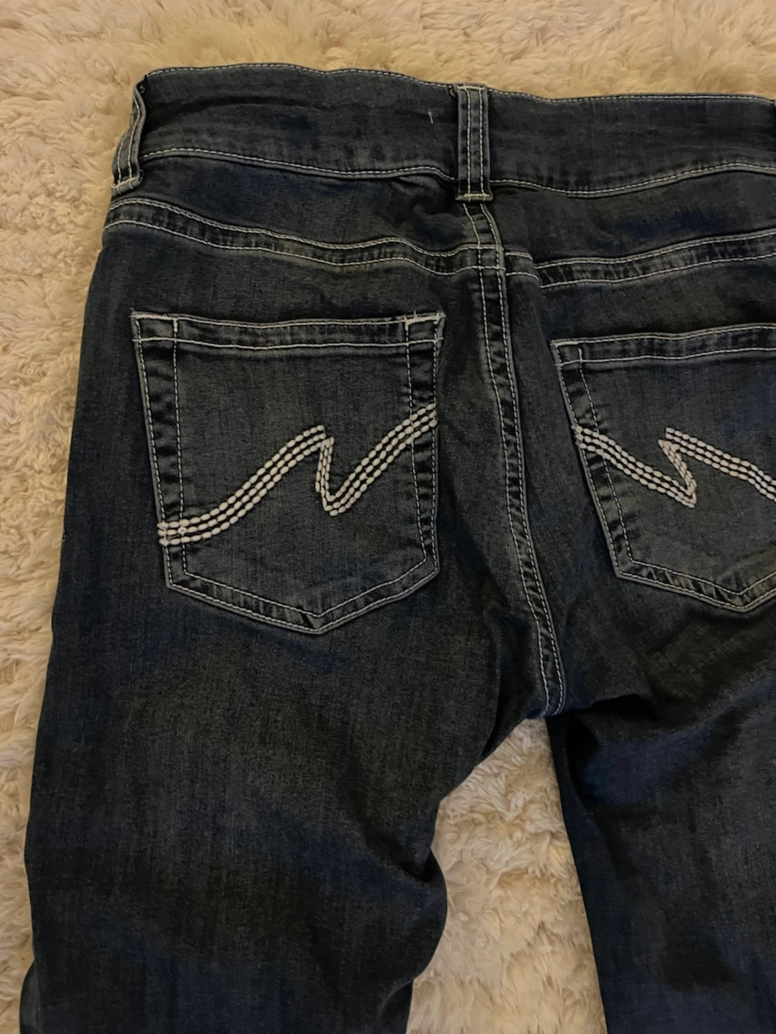 Mörkblå Nelly jeans - Stl 38 - 4