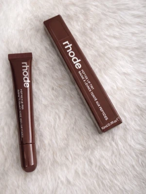 Rhode Peptide Lip Tint - Rhode Peptide Lip Tint salty tan, espresso, peach pit