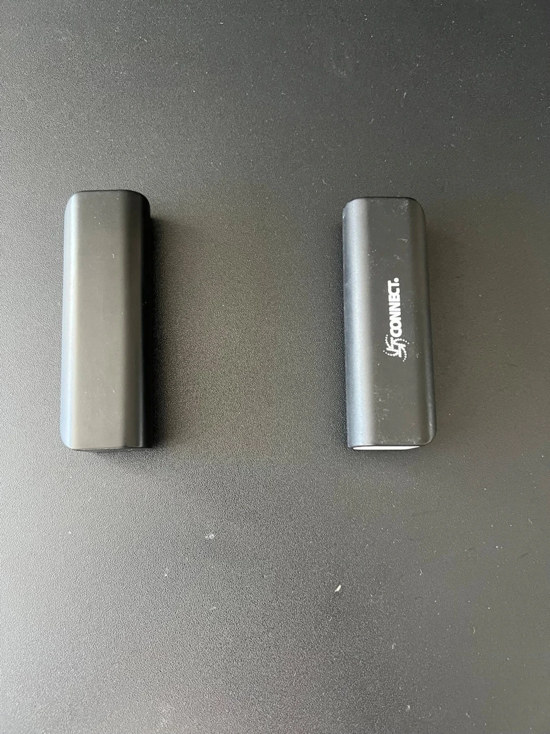 Två svarta powerbanks USB. En för 100kr eller 2 för 170kr!