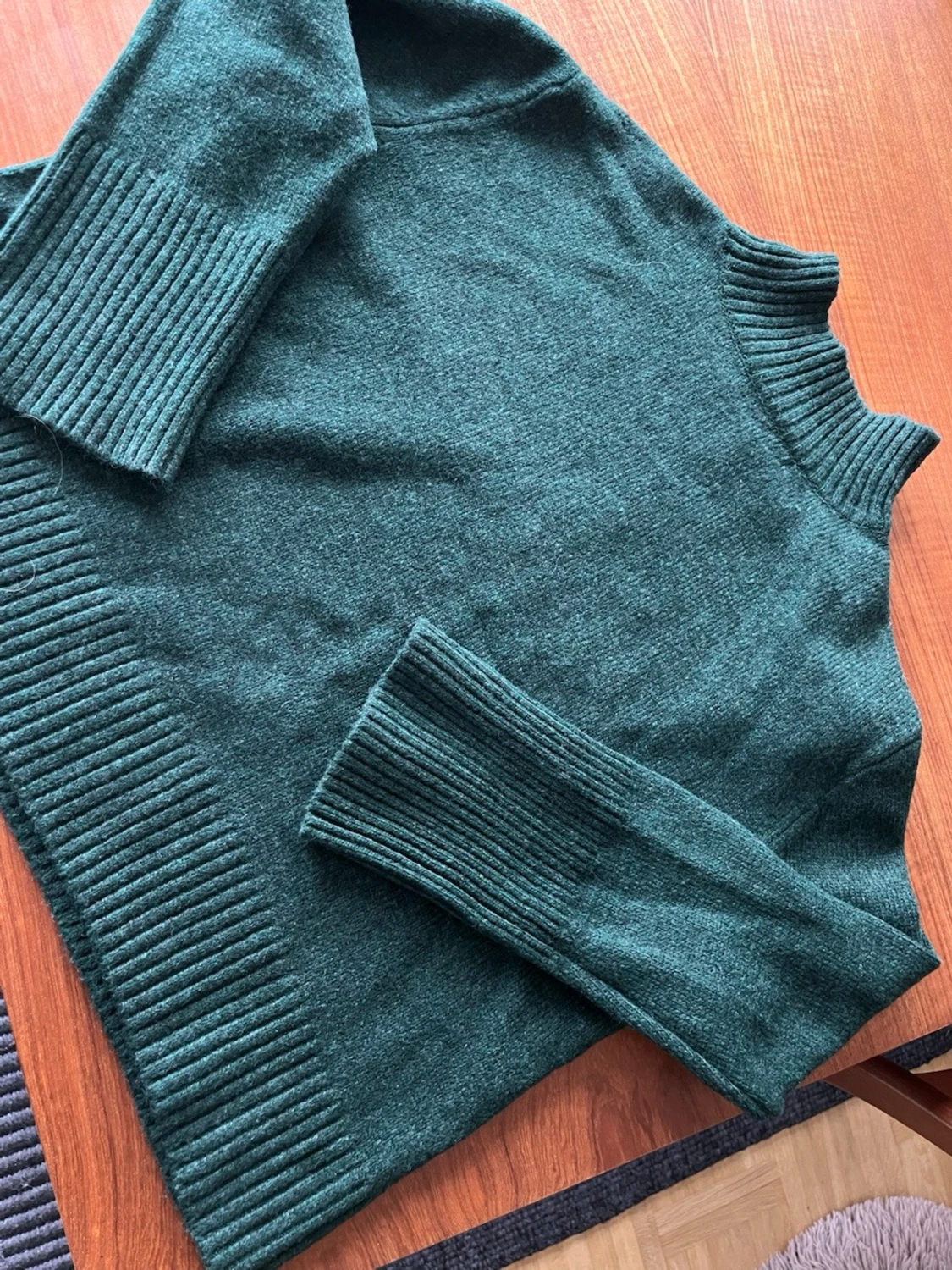 Mörkgrön stickad tröja från Ellos - 1