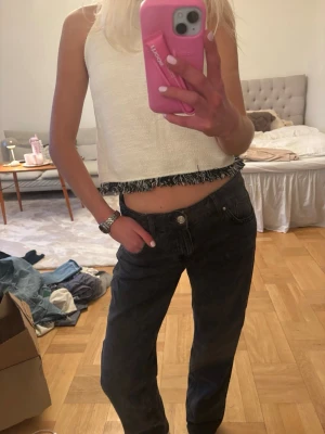 Straight low wasit - Raka low waist jeans