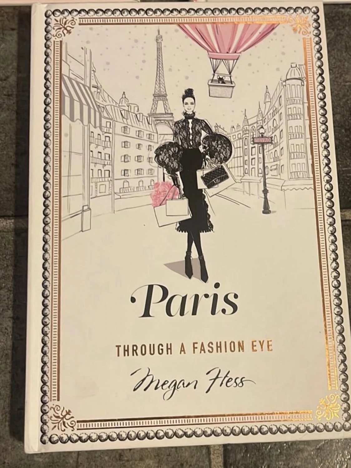 New York, Paris & Coco Chanel av Megan Hess - 3