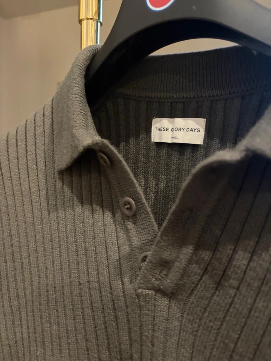 Stickad tröja från These Glory Days - 1