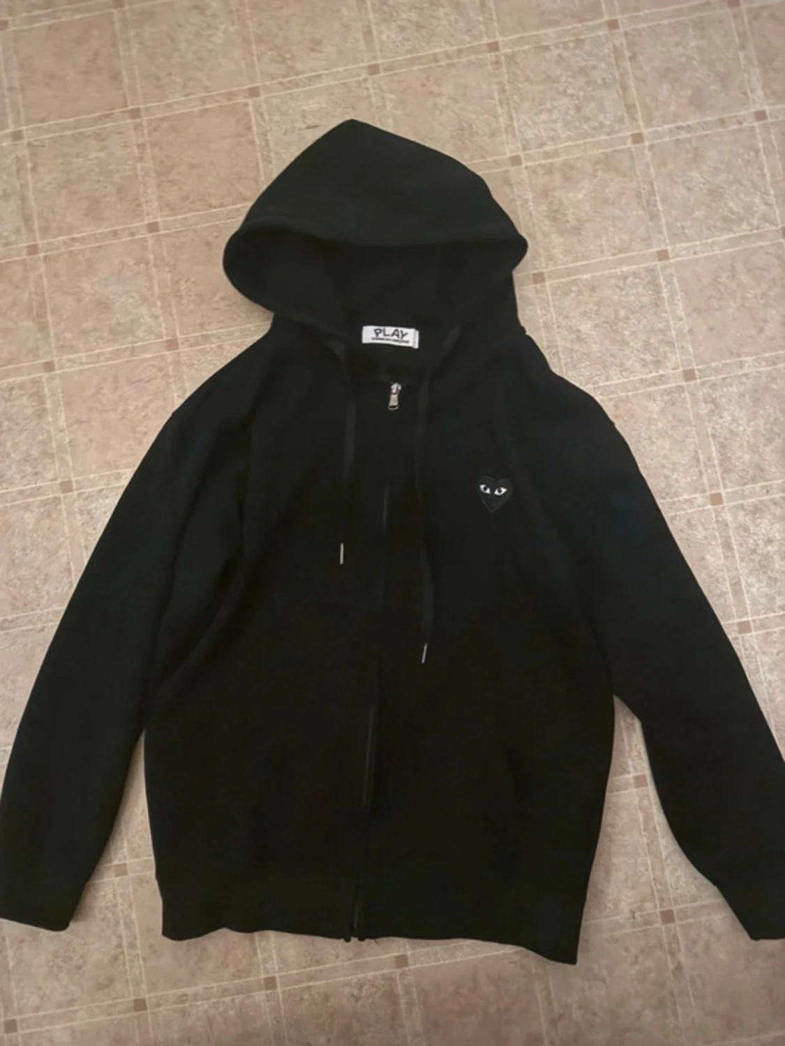 Svart Comme des Garçons PLAY hoodie