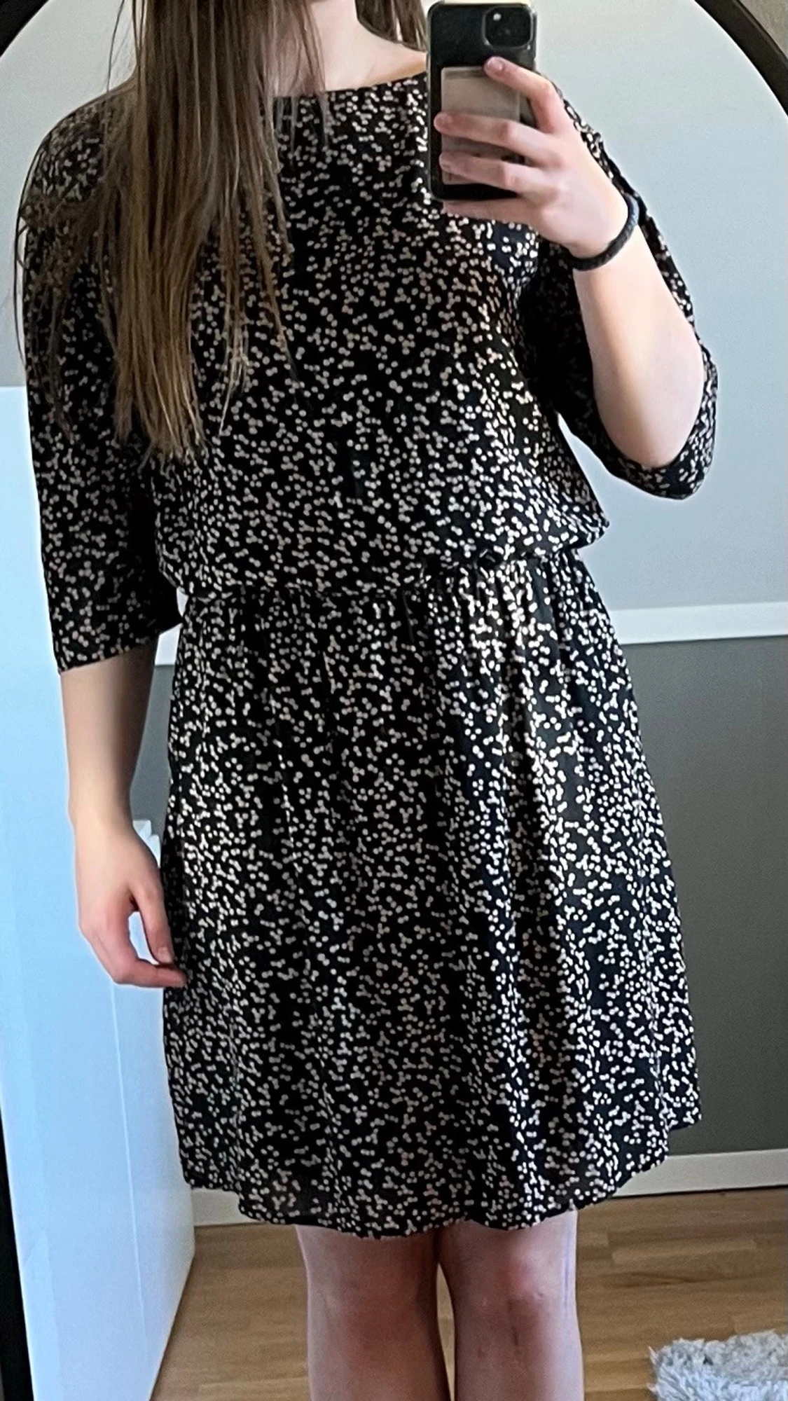 Prickig klänning  - 3