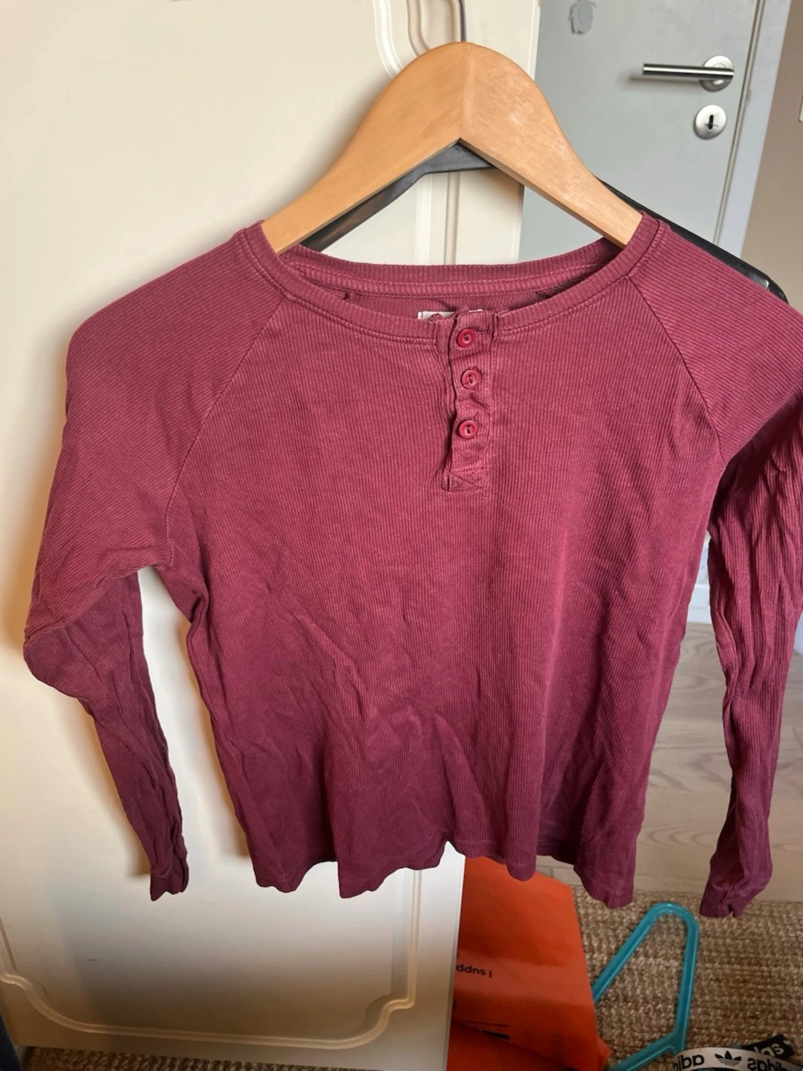 Vinröd ribbad långärmad tröja - 2