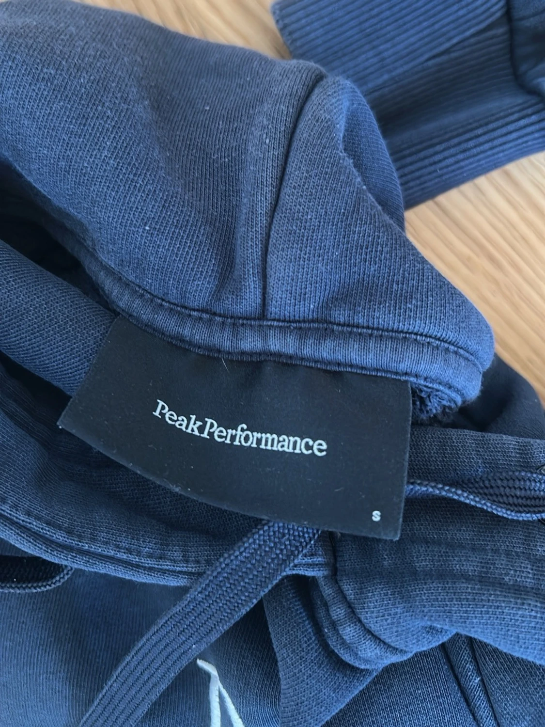 Blå hoodie Peak Performance - 3