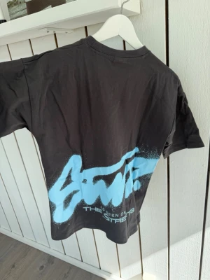 Pull and bear t shirt  - Använd 1 gång. 